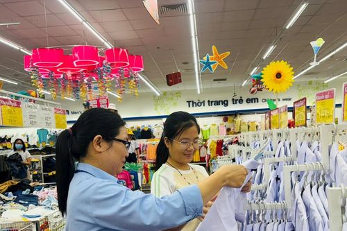 Thị trường bán lẻ cạnh tranh gay gắt