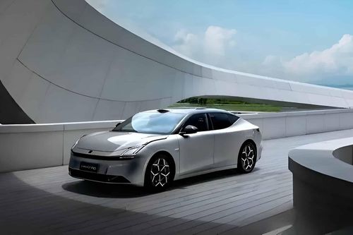 Lynk & Co Z10 sắp ra mắt - sedan chạy điện đấu Xiaomi SU7, BYD Han