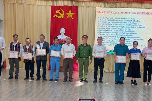 Nông thôn yên bình với thế trận an ninh nhân dân rộng khắp