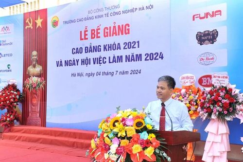 Cao đẳng Kinh tế Công nghiệp Hà Nội: Chặng đường dài không ngừng đổi mới