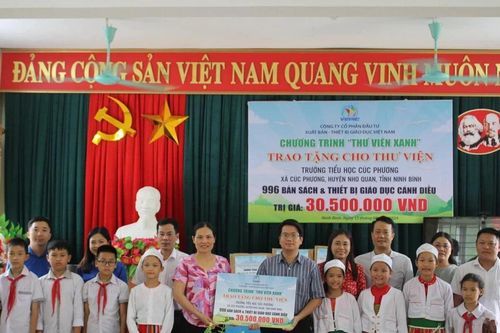 Mang 'Thư viện xanh' đến trường tiểu học