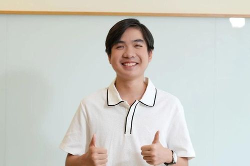 Thủ khoa lớp chuyên Tin trường Phổ thông Năng khiếu gọi tên ai?