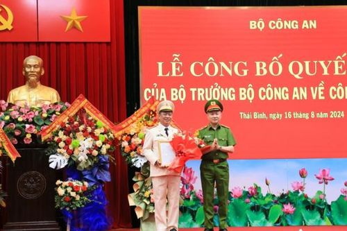 Công bố quyết định bổ nhiệm giám đốc Công an tỉnh Thái Bình