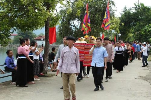 Sơn La tái hiện Tết 'Xíp xí' của người Thái trắng
