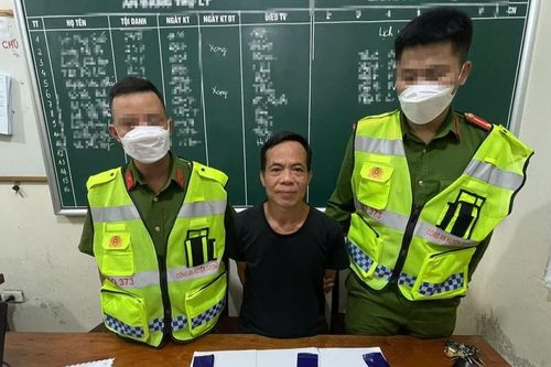 Sắm 2 súng săn cùng gần 1.000 viên hồng phiến để bán kiếm lời