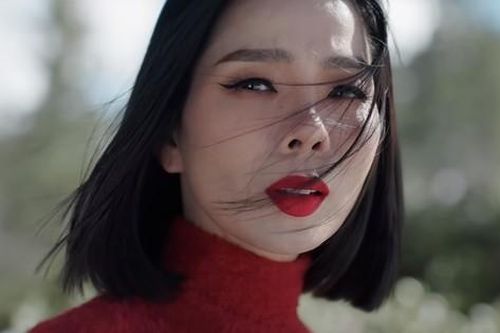 Lệ Quyên bị so sánh với Hoài Lâm