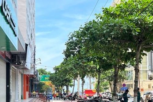 Rơi từ tầng 34 khu căn hộ cao cấp ở Nha Trang, một phụ nữ tử vong