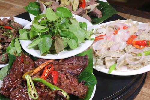 Đặc sản Quảng Trị có tên tưởng sai chính tả, vị vừa ngọt vừa cay hút khách ăn