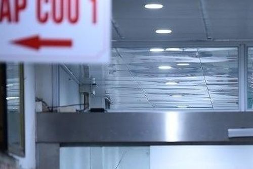 Ôm con đi cấp cứu vì sai lầm khi xử lý tai nạn