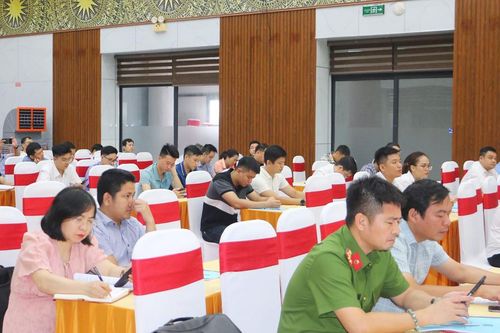 Bồi dưỡng, tập huấn kiến thức pháp luật về giám định tư pháp