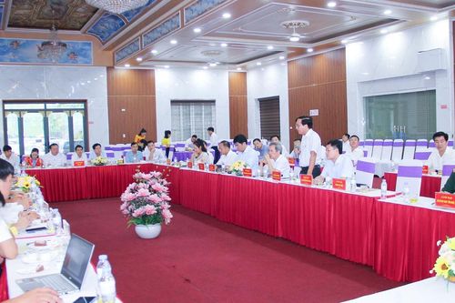 Huyện Tương Dương gặp mặt các cơ quan, đơn vị được phân công giúp đỡ xã nghèo trên địa bàn