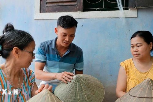 Nón lá sen - sản phẩm độc đáo xứ Huế
