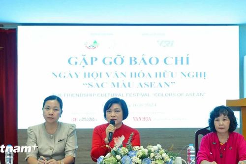 Đa dạng các hoạt động tại Ngày hội văn hóa hữu nghị 'Sắc màu ASEAN'