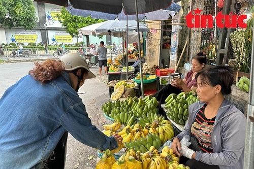 Giá rau xanh, hoa quả tại các chợ Hà Nội tăng nhẹ dịp rằm tháng Bảy