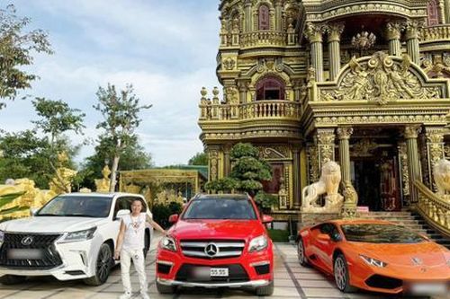 Đại gia đồng nát ở Nghệ An tậu xe hơi tiền tỷ để vợ đi chơi trong làng