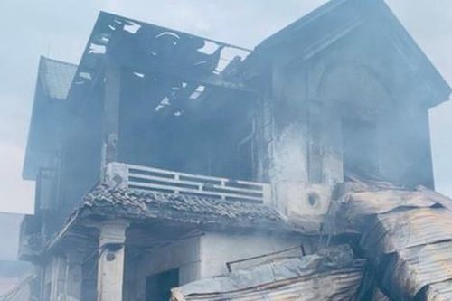 Cháy xưởng chăn ga gối đệm, nữ sinh 19 tuổi tử vong
