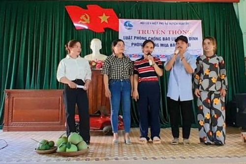 Truyền thông Luật phòng, chống bạo lực gia đình và Phòng, chống mua bán người cho 600 phụ nữ dân tộc thiểu số