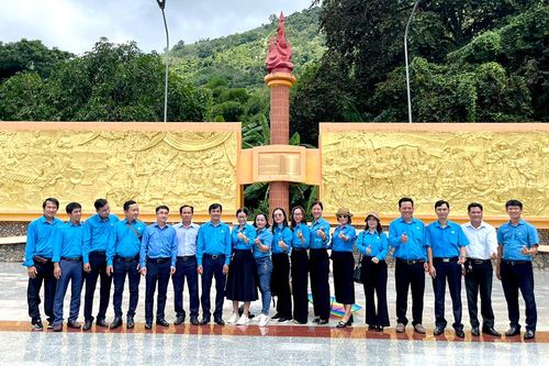 Khối Thi đua số 4 thực hiện công trình, phần việc chào mừng Ngày thành lập Công đoàn Việt Nam