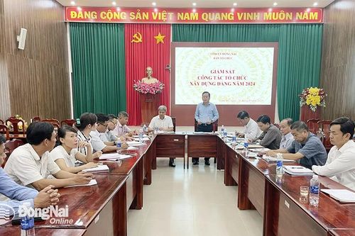 Kiện toàn đủ cấp ủy theo quy định ở những nơi còn thiếu, khuyết
