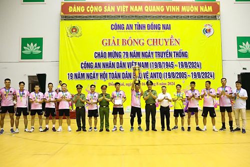 Đội Công an huyện Trảng Bom vô địch giải bóng chuyền nam Công an tỉnh năm 2024