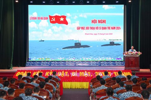 Lữ đoàn 189: Gặp mặt, đối thoại với sĩ quan trẻ năm 2024