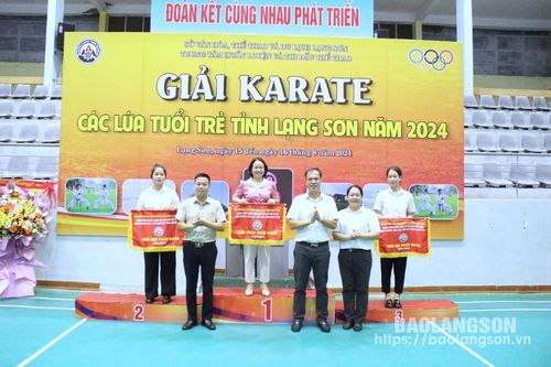 51 bộ huy chương được trao tại Giải karate các lứa tuổi trẻ tỉnh Lạng Sơn năm 2024