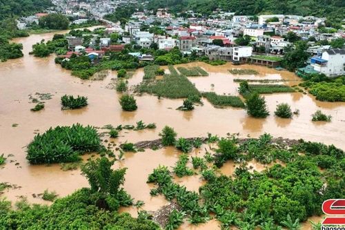 Lào Cai hỗ trợ Nhân dân tỉnh Sơn La 500 triệu đồng khắc phục hậu quả thiên tai