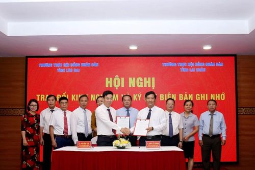Thường trực HĐND tỉnh Lào Cai và Thường trực HĐND tỉnh Lai Châu thỏa thuận hợp tác 8 nội dung trọng tâm