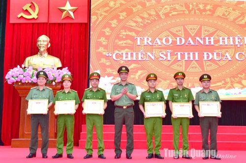 Xây dựng Công an Tuyên Quang thật sự trong sạch, vững mạnh, chính quy, tinh nhuệ