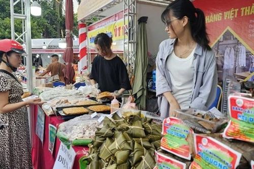 Hơn 90 gian hàng tham gia Tuần hàng Việt thành phố Hà Nội năm 2024