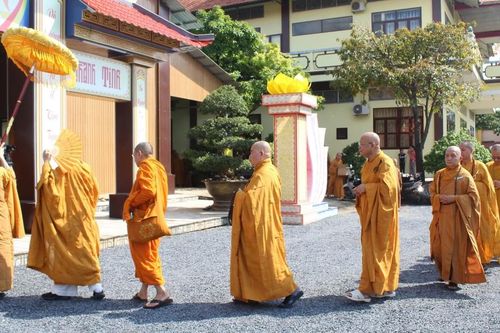 Đồng Nai: Lễ tạ pháp khóa an cư và trùng tụng giới luật người xuất gia tại chùa Tỉnh Hội