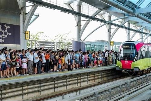 Đường sắt đô thị và câu chuyện chuyển đổi 'phương tiện xanh'