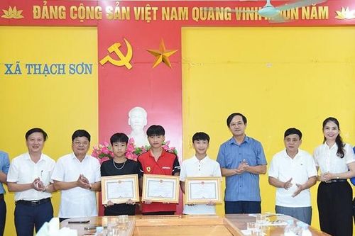Lan tỏa hành động đẹp của 3 học sinh dũng cảm cứu người