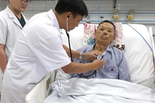 Cứu bệnh nhân sốc nhiễm khuẩn suy đa tạng, sốt xuất huyết nguy kịch