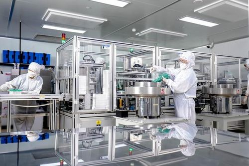 TPHCM khuyến khích doanh nghiệp sản xuất thuốc và trang thiết bị y tế trong nước