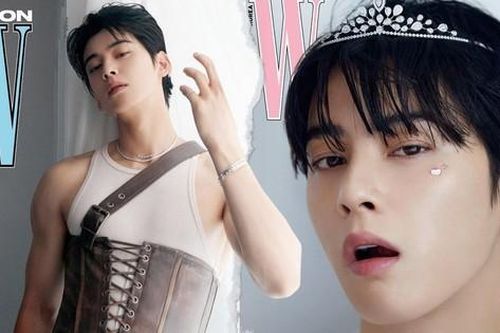 Cha Eun Woo đội vương miện giống Song Hye Kyo trên bìa tạp chí W tháng 9