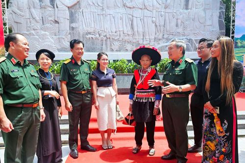 'Về nơi khởi nguồn': Tái hiện ký ức một thời hoa lửa