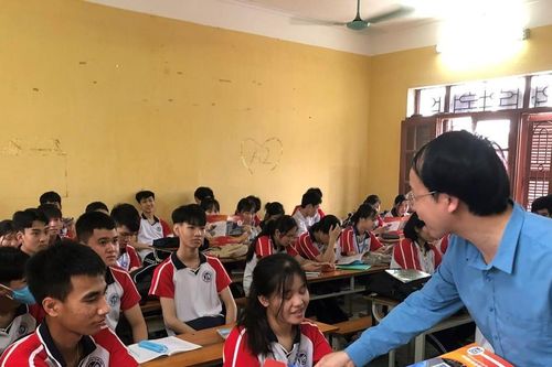 28,83 điểm mới đỗ ngành Sư phạm Ngữ văn và Lịch sử của Trường Đại học Sư phạm Hà Nội 2