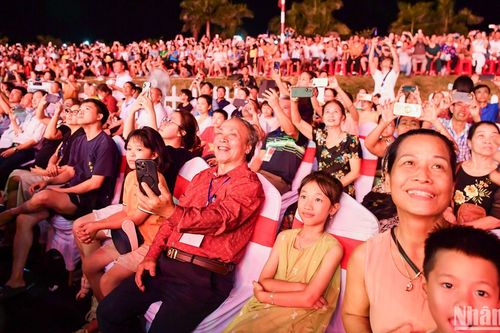 'Nhớ thương và tự hào, để thêm yêu mảnh đất Vĩnh Linh ngày nay'