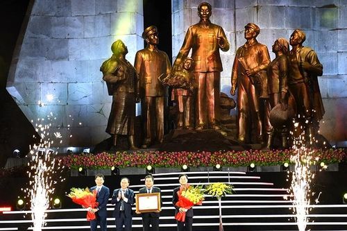 Quảng Bình: Kỷ niệm 20 năm thành lập thành phố Đồng Hới