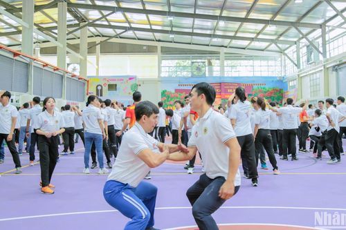 650 giáo viên tiểu học tập huấn võ tự vệ và võ nhạc Vovinam