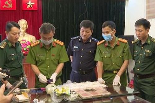 Thanh Hóa: Bắt đối tượng vận chuyển ma túy từ Lào về Việt Nam tiêu thụ