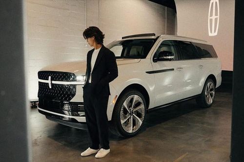 Ra mắt 'khủng long' Lincoln Navigator 2025 nâng cấp toàn diện
