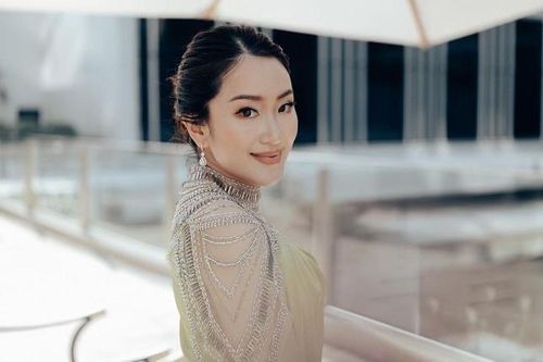 Thời trang ấn tượng của nữ thủ tướng trẻ nhất Thái Lan