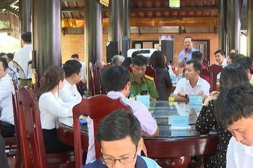 Doanh nghiệp, người dân nói gì khi cà phê sáng với lãnh đạo Bình Dương?