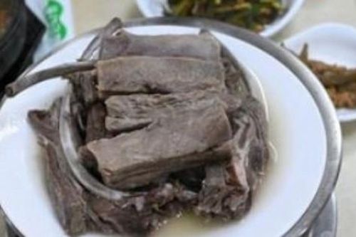 Tình cảnh thê thảm trong ngõ bán thịt chó một thời 'hốt bạc' suốt ngày đêm