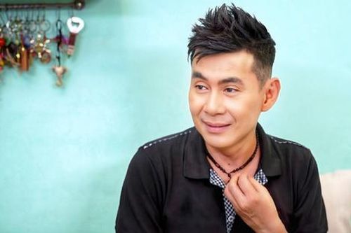 Nam ca sĩ Việt được trả chục cây vàng mỗi đêm, tốt nghiệp thạc sĩ nước ngoài giờ ra sao?