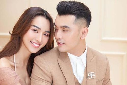 Bà xã Ưng Hoàng Phúc tiết lộ món quà vô giá của chồng, lưu giữ suốt hơn 20 năm qua
