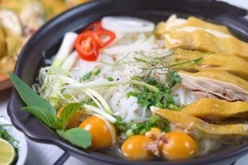 Bát phở gà ngày cuối tuần của bố