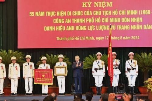 Công an TP. Hồ Chí Minh đón nhận danh hiệu Anh hùng Lực lượng vũ trang nhân dân